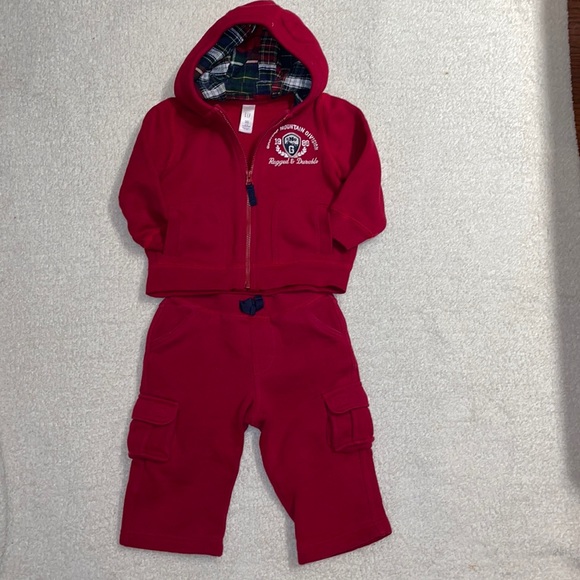Baby Gap Red 2 piece Pants and Hoodie - Picture 1 of 4